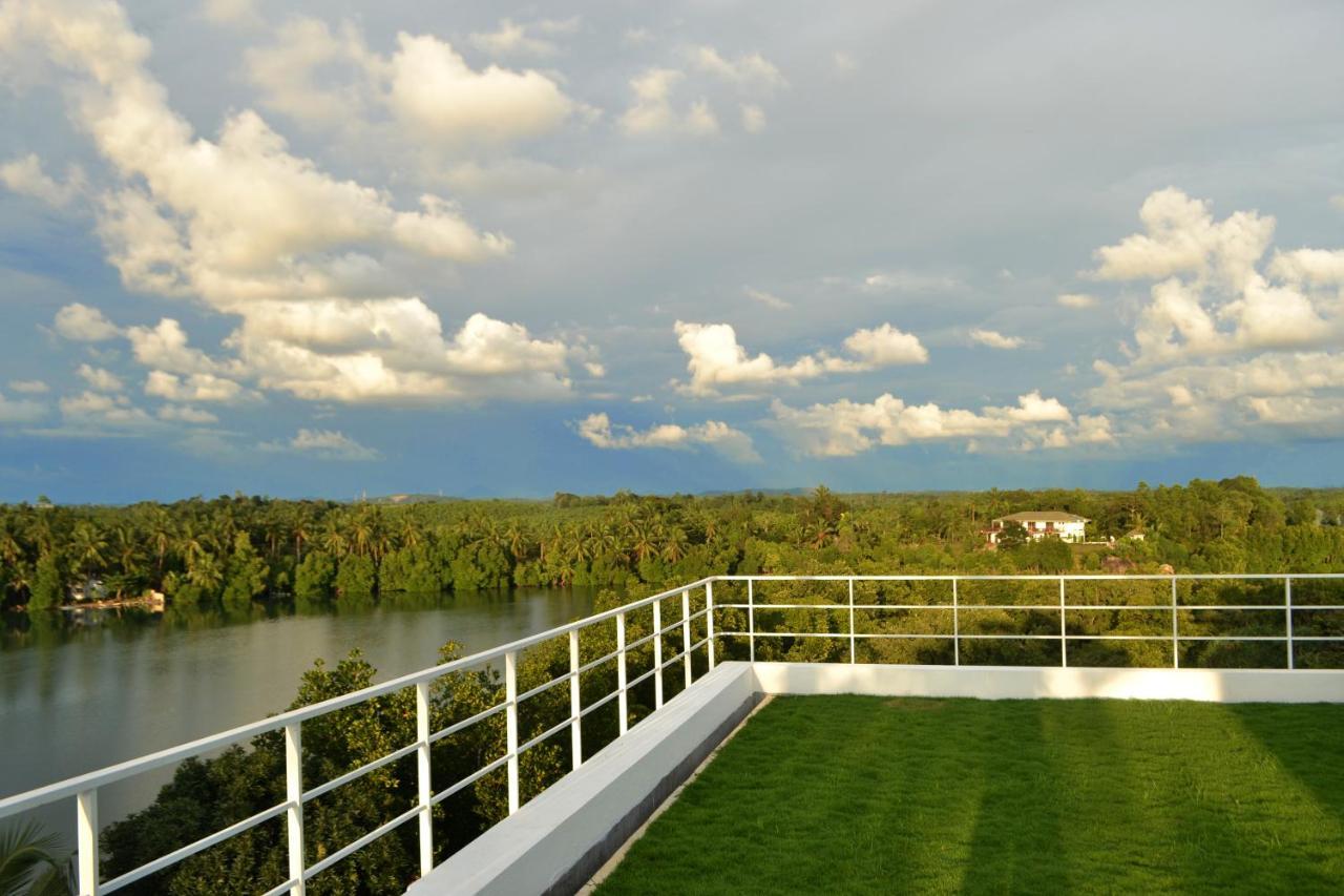 33 Lake Terrace Hikkaduwa Exterior photo